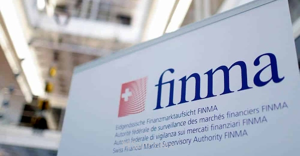FINMA được tổ chức thành 8 bộ phận chuyên môn, vận hành theo một hệ thống kiểm soát chặt chẽ